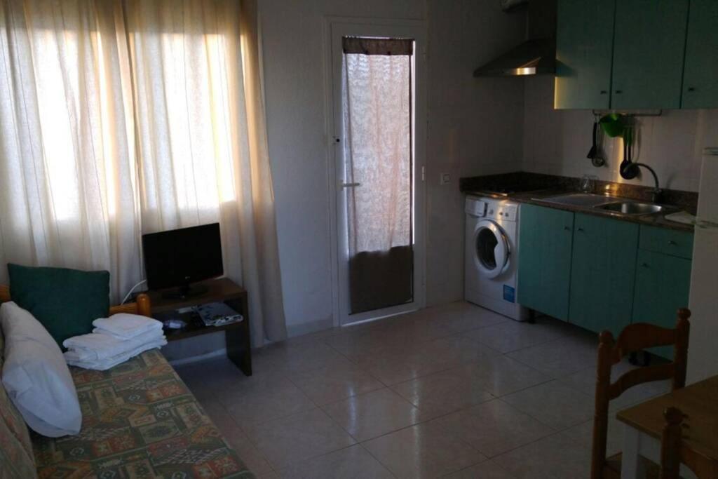 Tranquilo Apartamento Con Preciosa Cala En La Puerta Ciutadella  Eksteriør billede